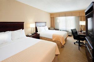 guest room at holiday inn east windsor
